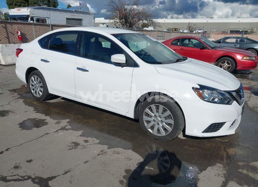 2018 Nissan Sentra S (VIN 3N1AB7AP4JY327806) main photo