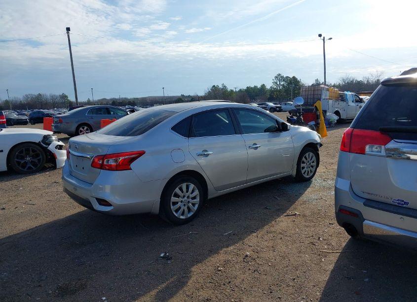 Photo 4 of 2018 Nissan Sentra S (VIN 3N1AB7AP4JY345237)