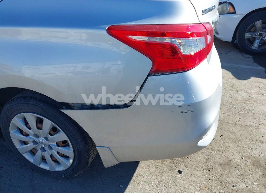 Photo 12 of 2018 Nissan Sentra S (VIN 3N1AB7AP4JY348798)
