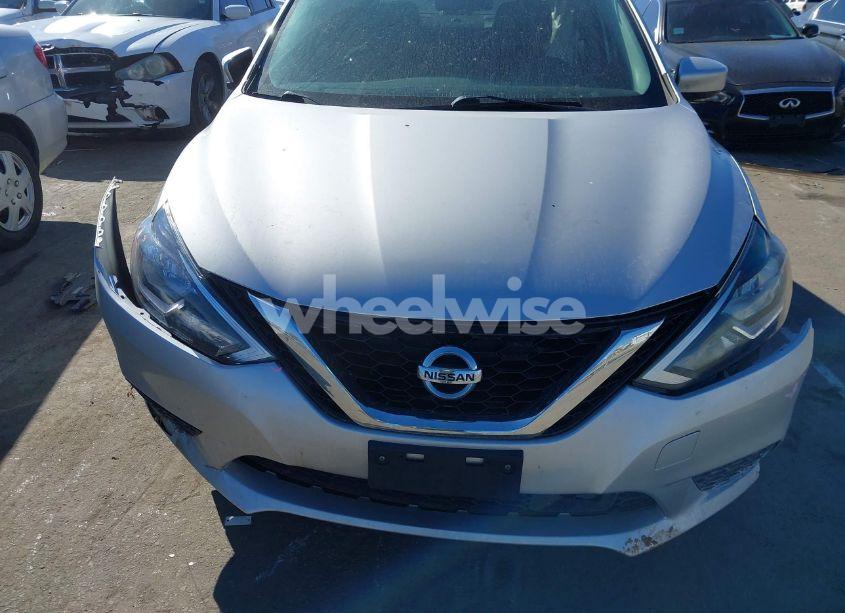 Photo 6 of 2018 Nissan Sentra S (VIN 3N1AB7AP4JY348798)