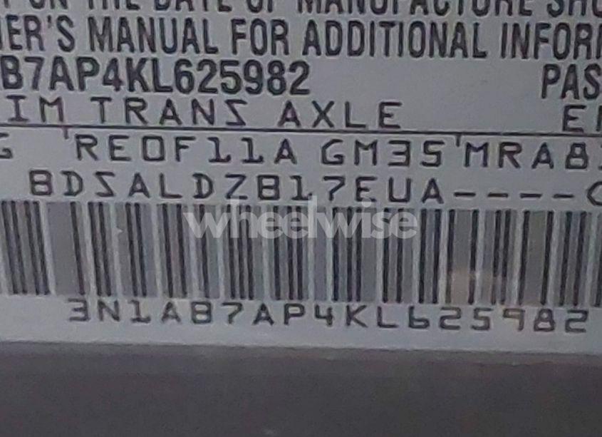 Photo 9 of 2019 Nissan Sentra SV (VIN 3N1AB7AP4KL625982)