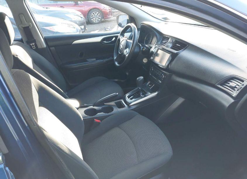 Photo 5 of 2019 Nissan Sentra S (VIN 3N1AB7AP4KY204718)