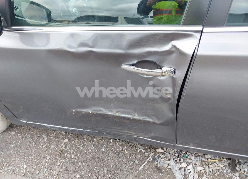 Photo 6 of 2019 Nissan Sentra S (VIN 3N1AB7AP4KY206808)