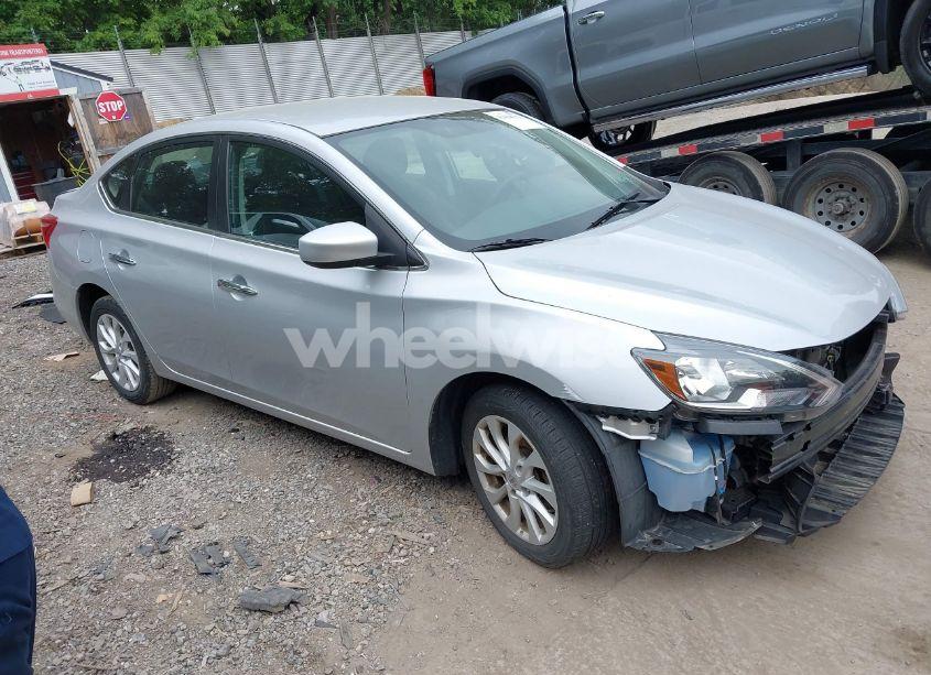 2019 Nissan Sentra SV (VIN 3N1AB7AP4KY229179) main photo