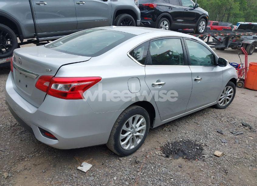 Photo 4 of 2019 Nissan Sentra SV (VIN 3N1AB7AP4KY229179)