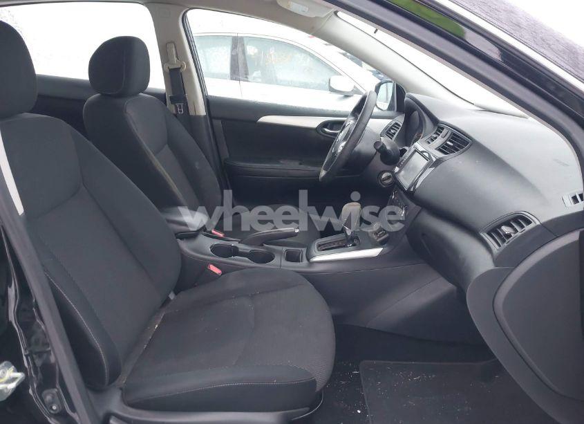 Photo 5 of 2019 Nissan Sentra S (VIN 3N1AB7AP4KY232311)