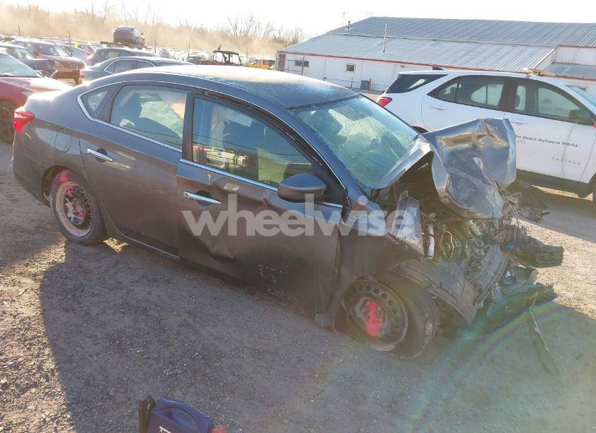 2019 Nissan Sentra S (VIN 3N1AB7AP4KY243163) main photo