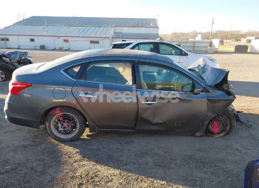 Photo 12 of 2019 Nissan Sentra S (VIN 3N1AB7AP4KY243163)