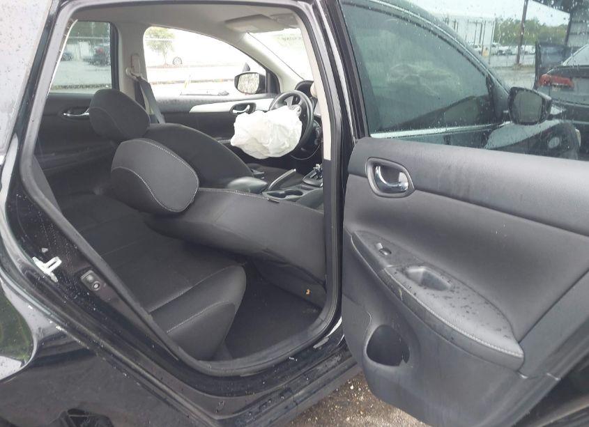 Photo 8 of 2019 Nissan Sentra S (VIN 3N1AB7AP4KY249576)