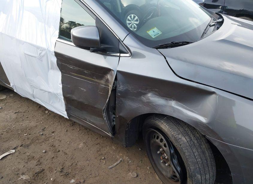 Photo 6 of 2019 Nissan Sentra S (VIN 3N1AB7AP4KY276406)