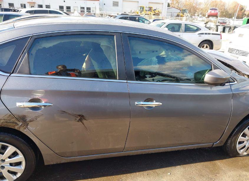 Photo 13 of 2019 Nissan Sentra S (VIN 3N1AB7AP4KY282674)