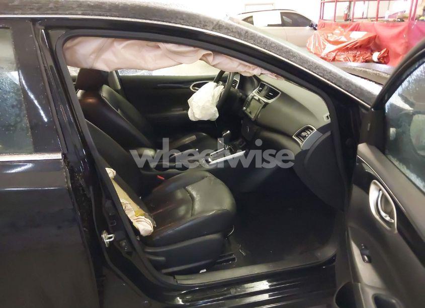 Photo 5 of 2019 Nissan Sentra SL (VIN 3N1AB7AP4KY286160)