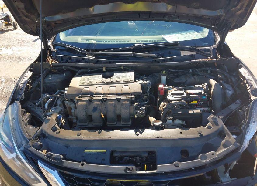 Photo 10 of 2019 Nissan Sentra SV (VIN 3N1AB7AP4KY295604)