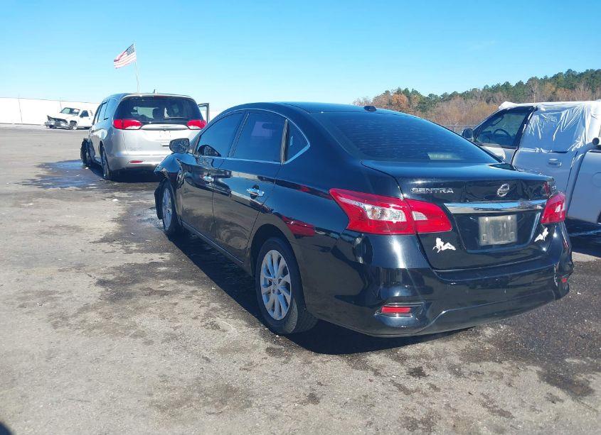 Photo 3 of 2019 Nissan Sentra SV (VIN 3N1AB7AP4KY295604)