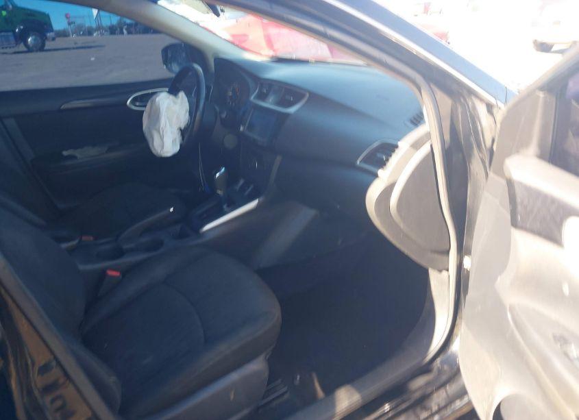 Photo 5 of 2019 Nissan Sentra SV (VIN 3N1AB7AP4KY295604)