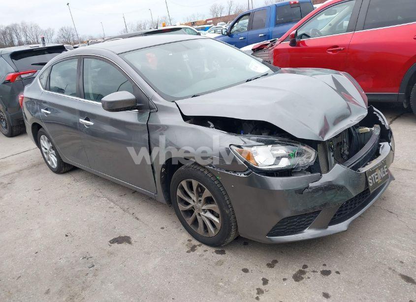 2019 Nissan Sentra SV (VIN 3N1AB7AP4KY301210) main photo