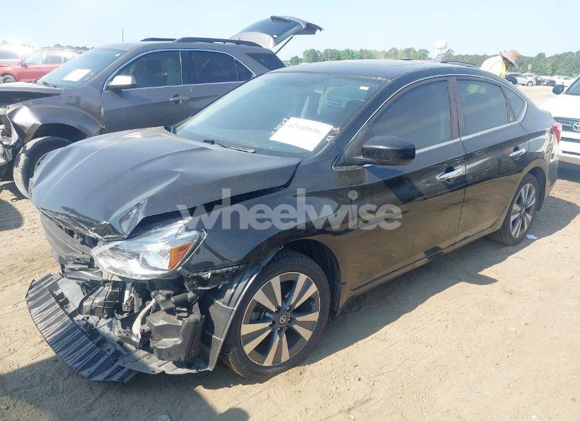 Photo 2 of 2019 Nissan Sentra SV (VIN 3N1AB7AP4KY301918)