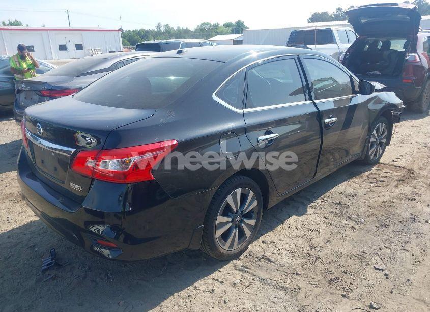 Photo 4 of 2019 Nissan Sentra SV (VIN 3N1AB7AP4KY301918)