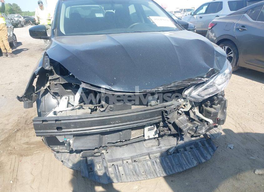 Photo 6 of 2019 Nissan Sentra SV (VIN 3N1AB7AP4KY301918)