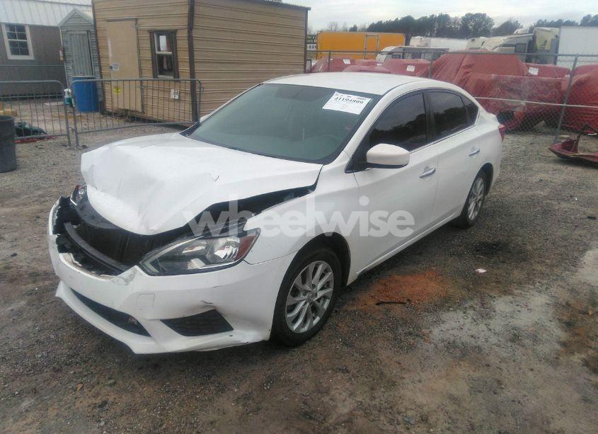 Photo 2 of 2019 Nissan Sentra SV (VIN 3N1AB7AP4KY311509)