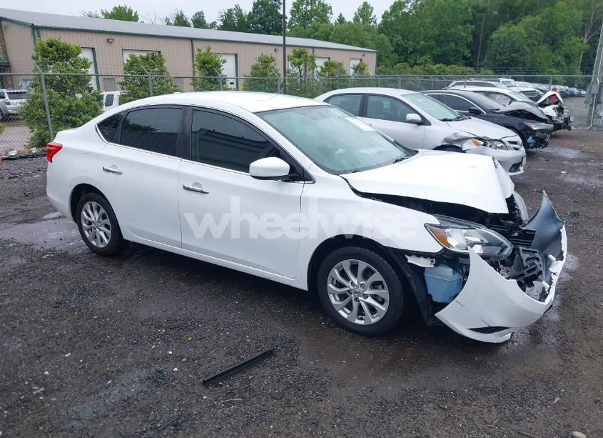 2019 Nissan Sentra SV (VIN 3N1AB7AP4KY320890) main photo
