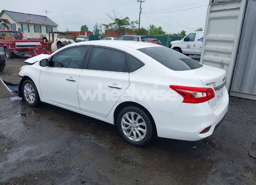 Photo 3 of 2019 Nissan Sentra SV (VIN 3N1AB7AP4KY320890)
