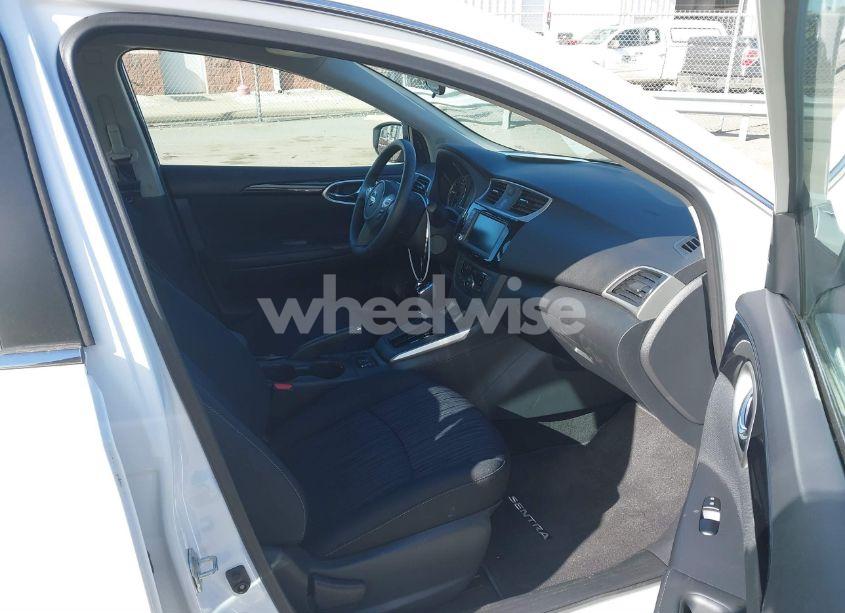 Photo 5 of 2019 Nissan Sentra SV (VIN 3N1AB7AP4KY331727)