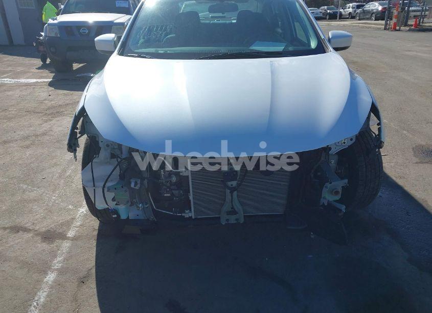 Photo 6 of 2019 Nissan Sentra SV (VIN 3N1AB7AP4KY331727)