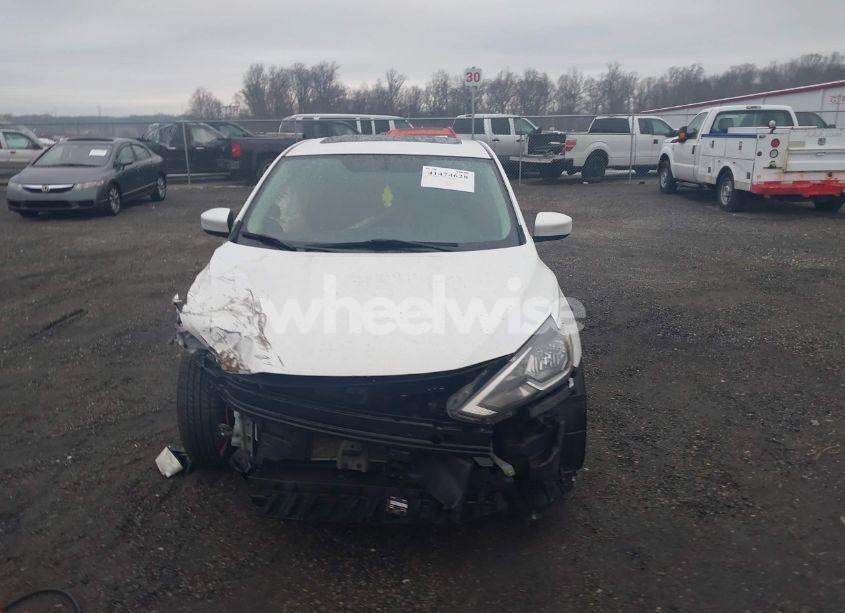 Photo 13 of 2019 Nissan Sentra SV (VIN 3N1AB7AP4KY335535)