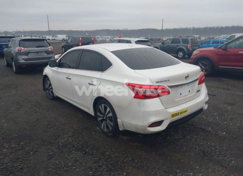 Photo 3 of 2019 Nissan Sentra SV (VIN 3N1AB7AP4KY335535)