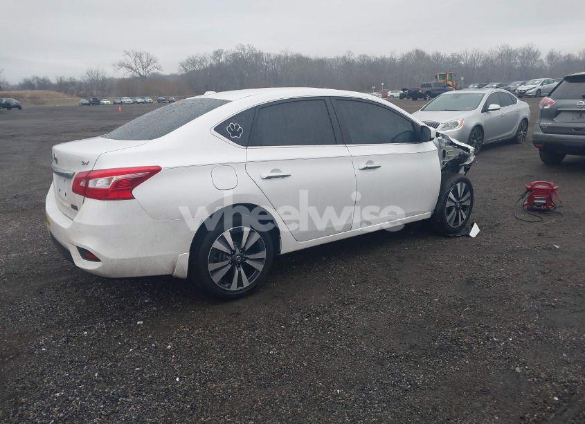 Photo 4 of 2019 Nissan Sentra SV (VIN 3N1AB7AP4KY335535)