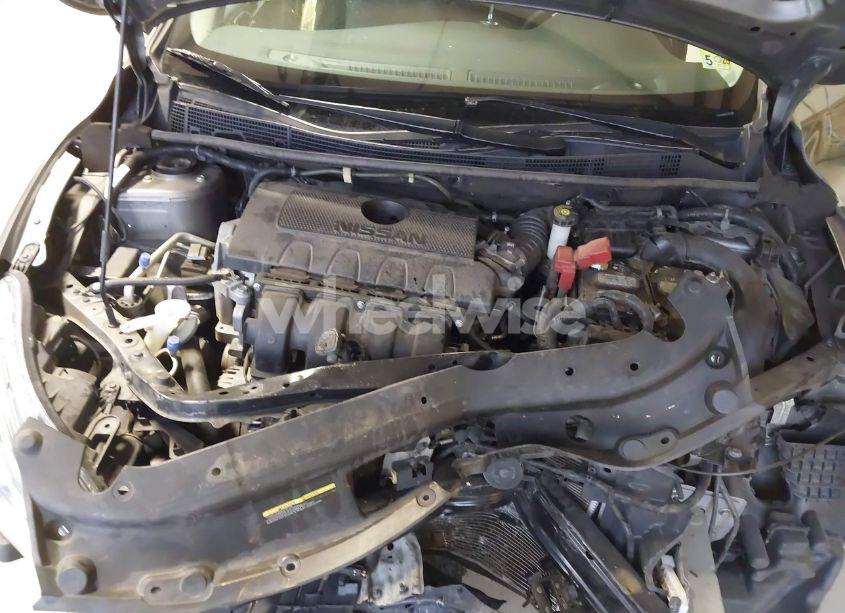 Photo 10 of 2019 Nissan Sentra SR (VIN 3N1AB7AP4KY343358)