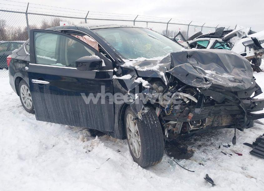2019 Nissan Sentra SV (VIN 3N1AB7AP4KY347880) main photo