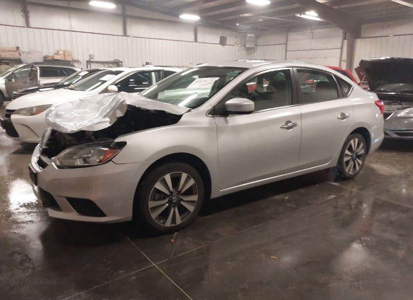 Photo 2 of 2019 Nissan Sentra SV (VIN 3N1AB7AP4KY350942)