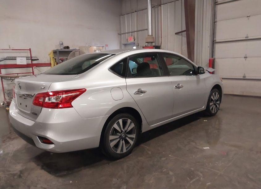 Photo 4 of 2019 Nissan Sentra SV (VIN 3N1AB7AP4KY350942)