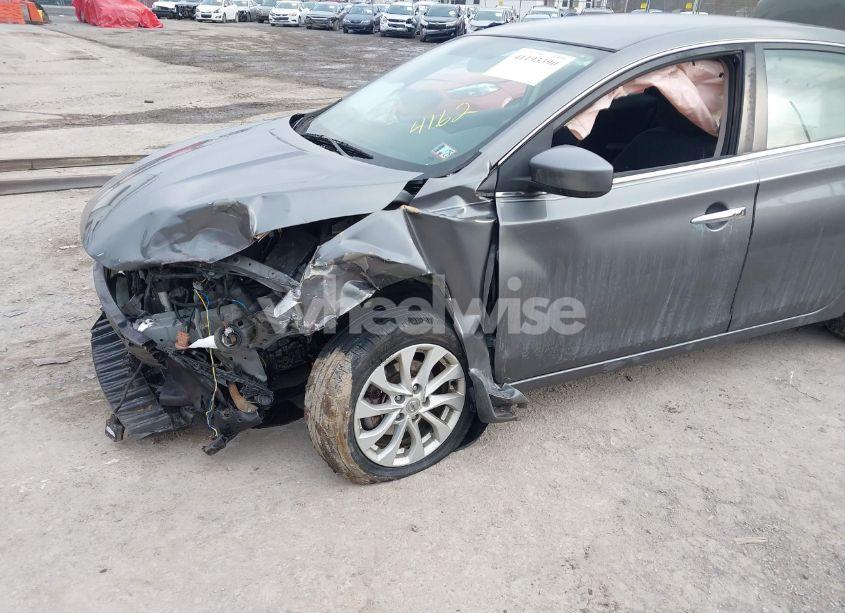 Photo 6 of 2019 Nissan Sentra SV (VIN 3N1AB7AP4KY364162)