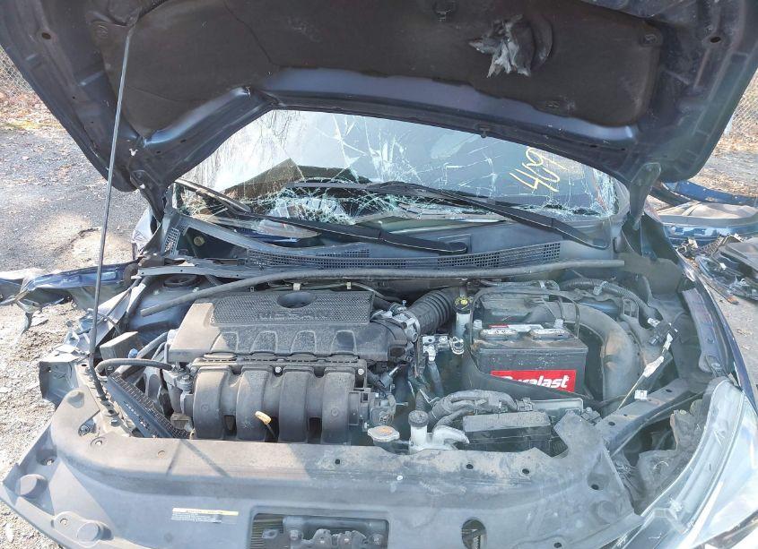 Photo 10 of 2019 Nissan Sentra SV (VIN 3N1AB7AP4KY384556)