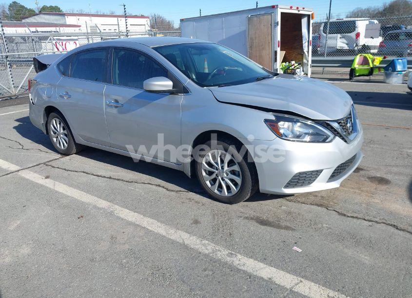 2019 Nissan Sentra SV (VIN 3N1AB7AP4KY395430) main photo