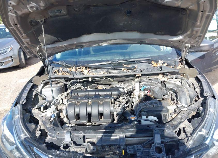 Photo 10 of 2019 Nissan Sentra S (VIN 3N1AB7AP4KY395928)