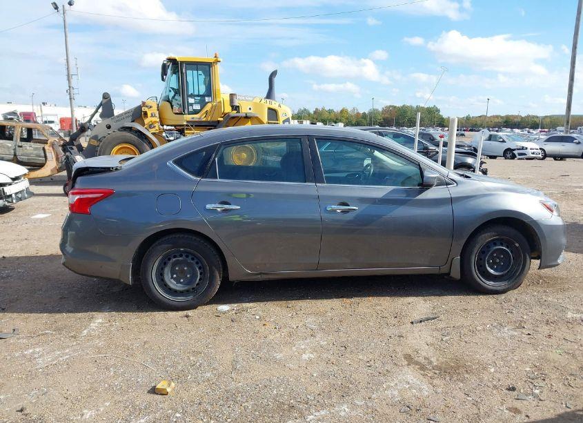 Photo 13 of 2019 Nissan Sentra S (VIN 3N1AB7AP4KY395928)