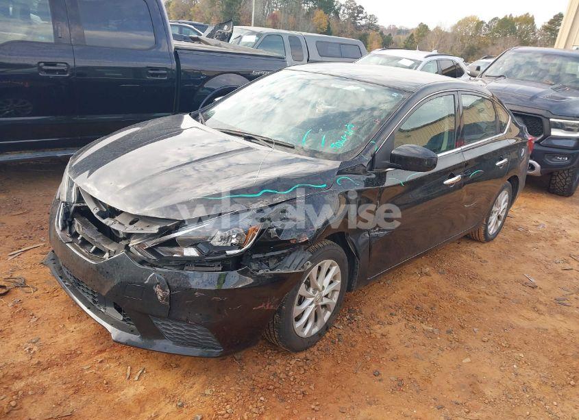 Photo 2 of 2019 Nissan Sentra SV (VIN 3N1AB7AP4KY397601)