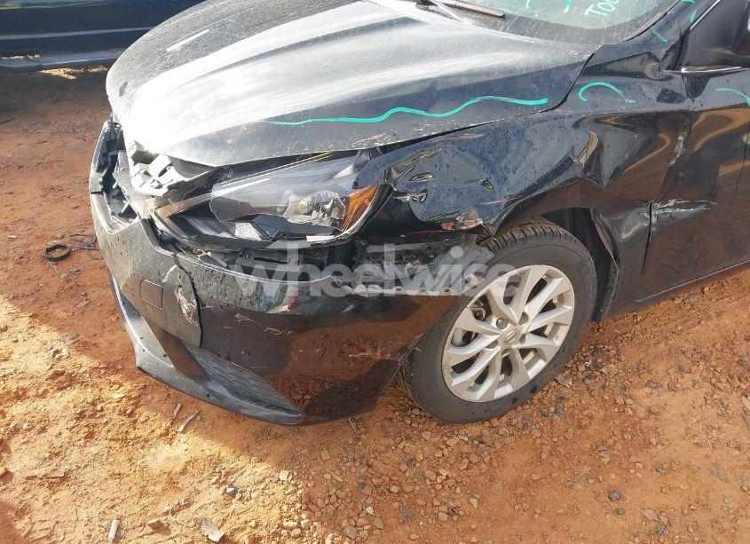 Photo 6 of 2019 Nissan Sentra SV (VIN 3N1AB7AP4KY397601)