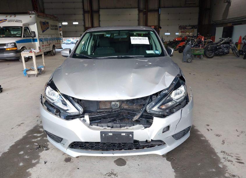 Photo 13 of 2019 Nissan Sentra SV (VIN 3N1AB7AP4KY397856)