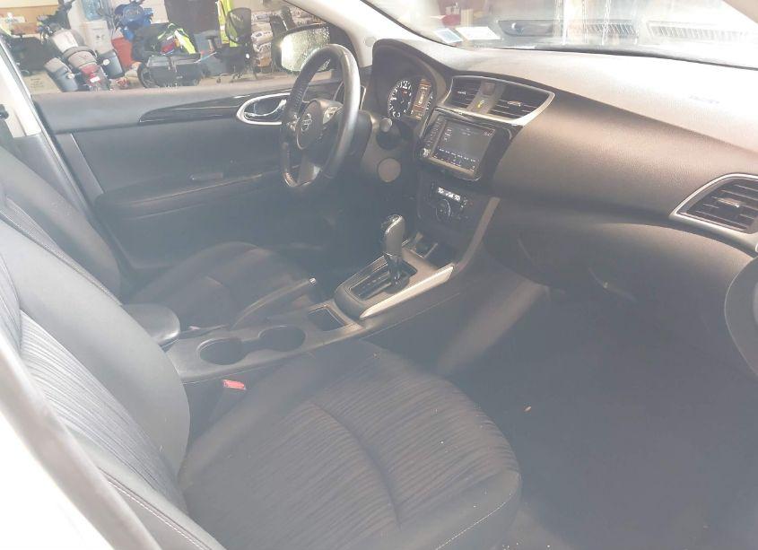 Photo 5 of 2019 Nissan Sentra SV (VIN 3N1AB7AP4KY397856)