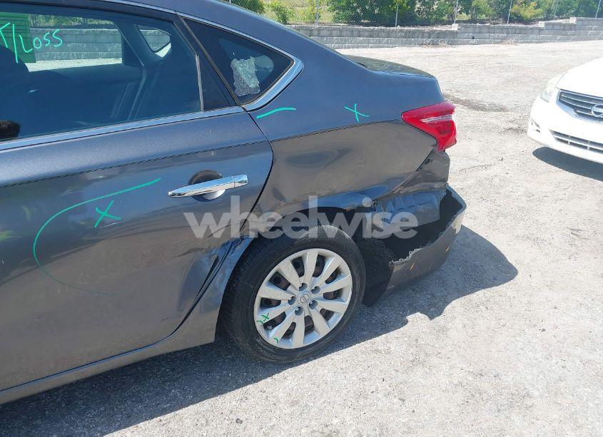 Photo 6 of 2019 Nissan Sentra S (VIN 3N1AB7AP4KY398327)