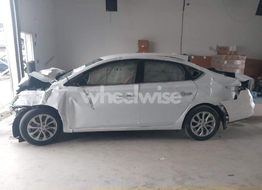 Photo 13 of 2019 Nissan Sentra SV (VIN 3N1AB7AP4KY403512)