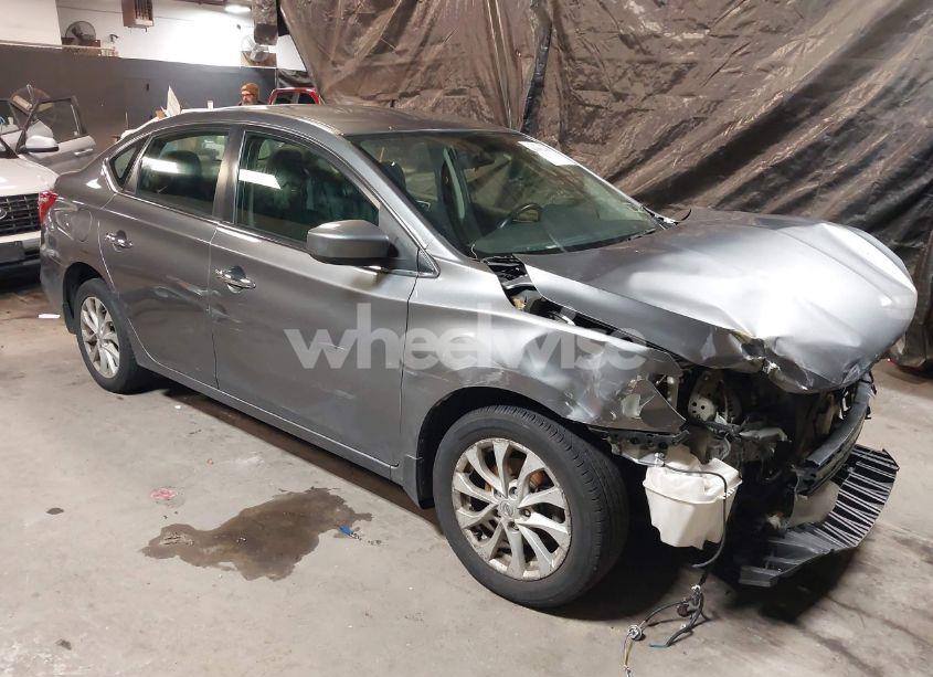 2019 Nissan Sentra SV (VIN 3N1AB7AP4KY404921) main photo