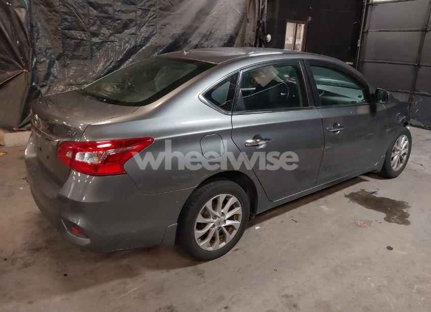 Photo 4 of 2019 Nissan Sentra SV (VIN 3N1AB7AP4KY404921)