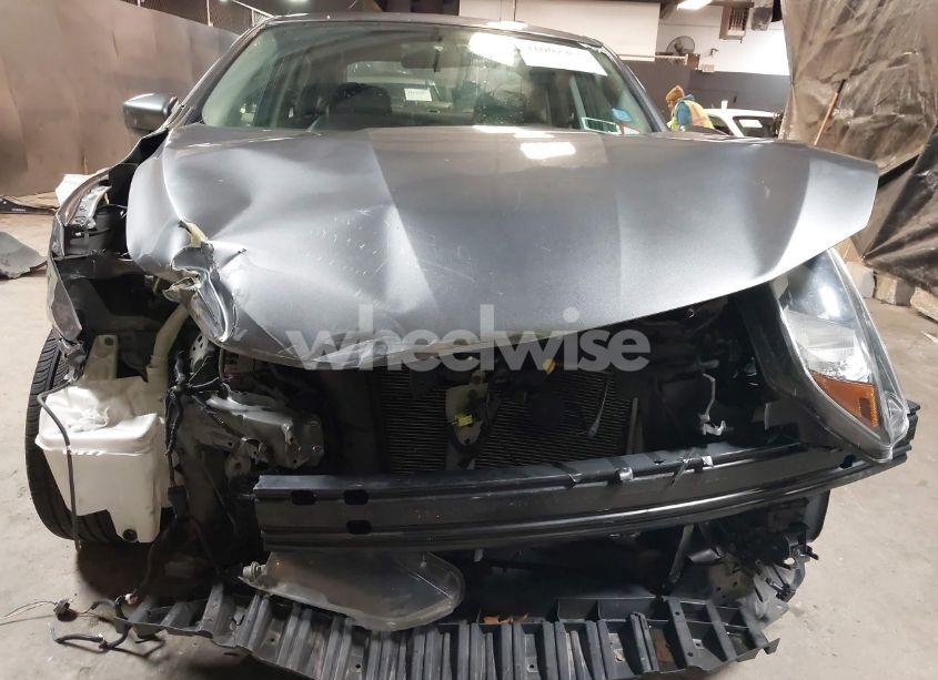 Photo 6 of 2019 Nissan Sentra SV (VIN 3N1AB7AP4KY404921)