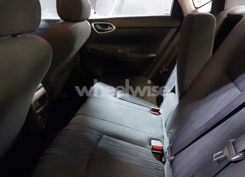 Photo 8 of 2019 Nissan Sentra SV (VIN 3N1AB7AP4KY404921)